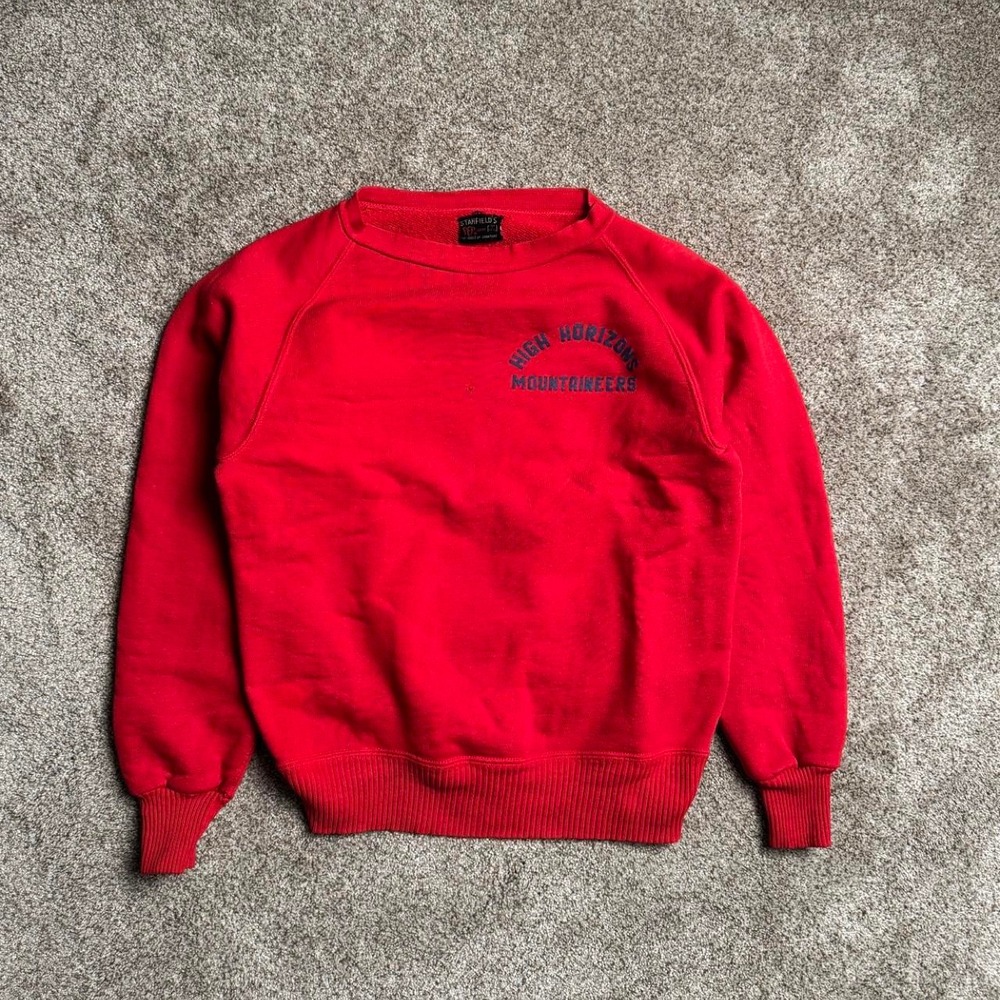 RED VINTAGE 60s STANFIELD PEP SHIRT "HIGH HORIZONS" RAGLAN SWEATSHIRT